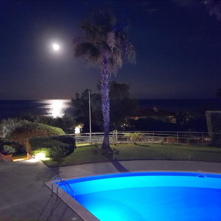 Lube Beach Home Letojanni Kültér fotó